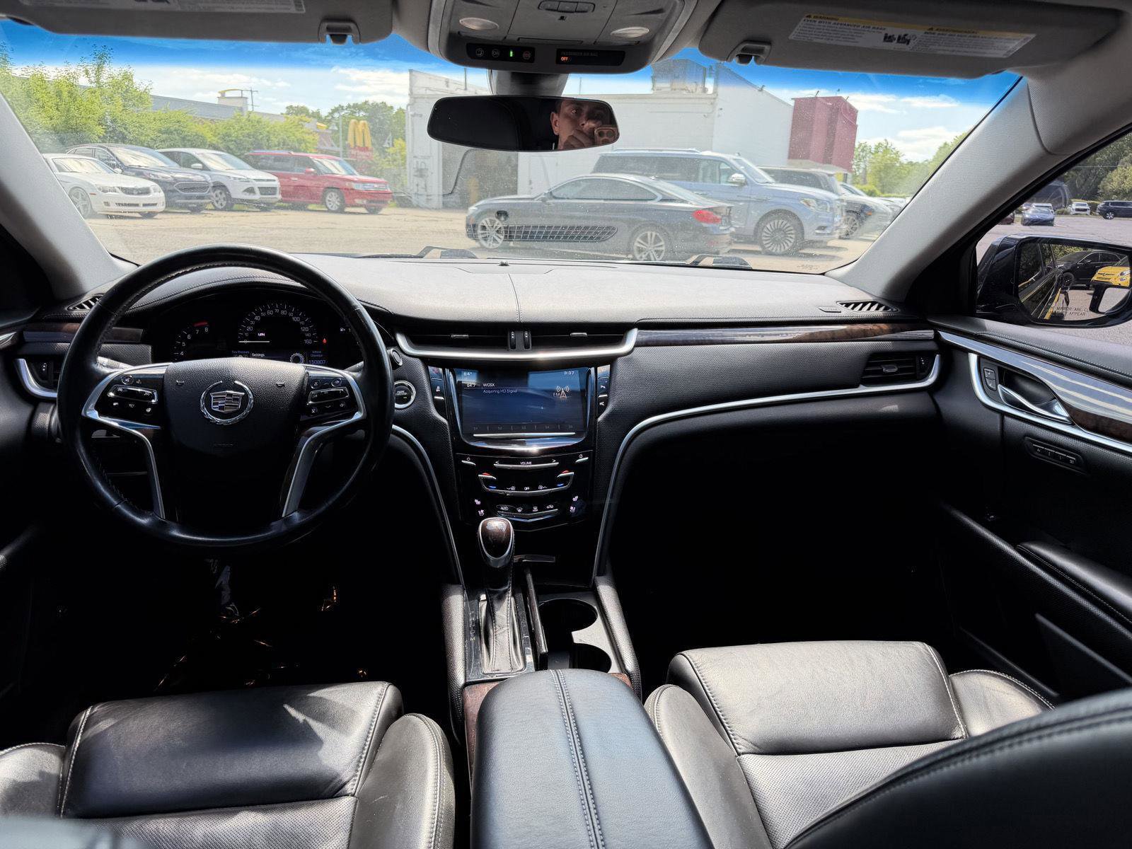 Used 2015 Cadillac XTS Luxury FWD image 23