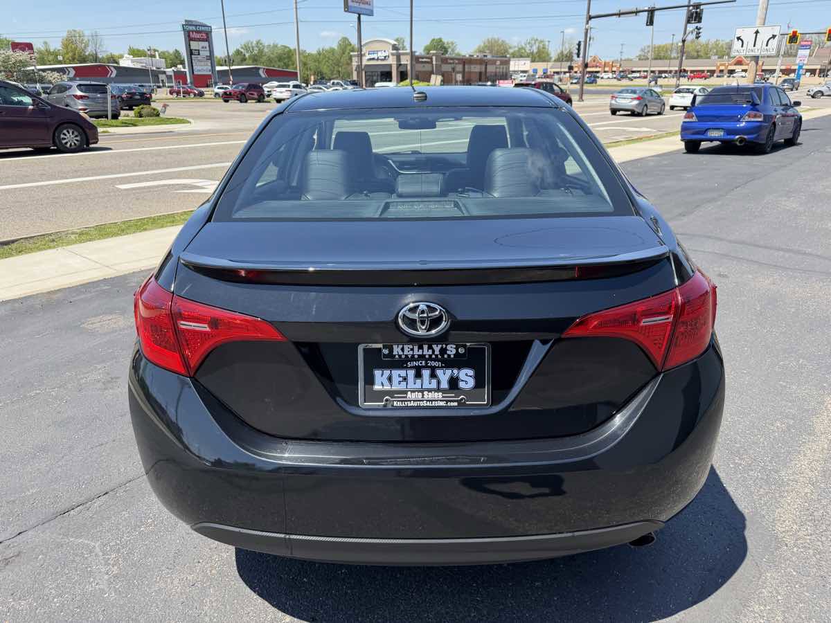Used 2018 Toyota Corolla SE FWD image 4