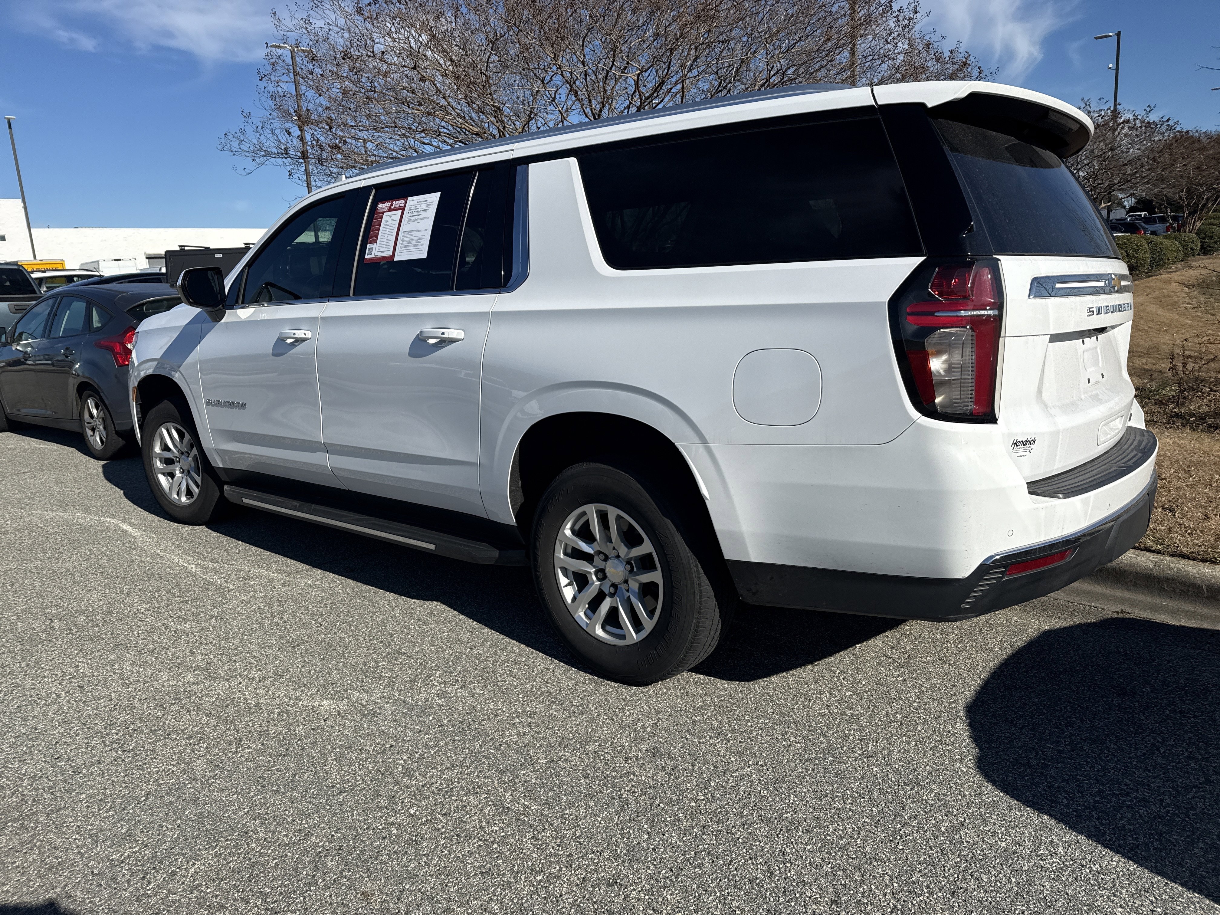 Used 2021 Chevrolet Suburban LT image 8