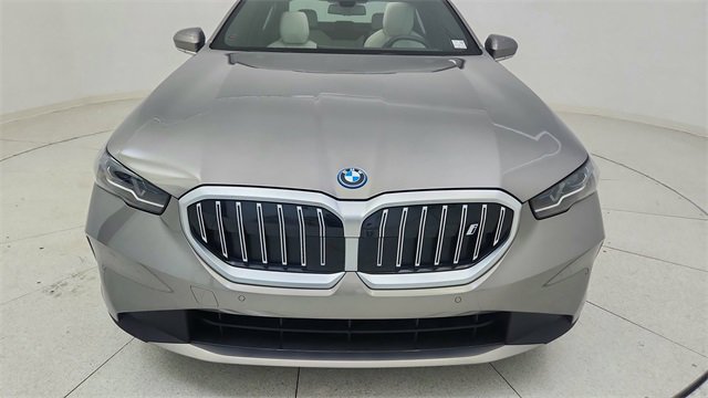 Used 2025 BMW i5 xDrive40 image 9