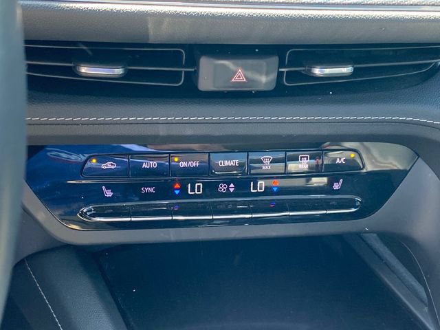 Certified 2023 Buick Envision Essence w/ Sport Touring Package AWD/4WD image 13