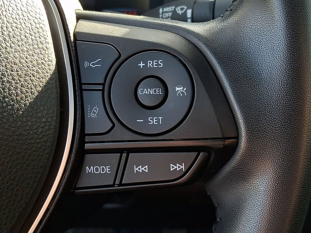Certified 2022 Toyota Corolla SE w/ SE Premium Package FWD image 27