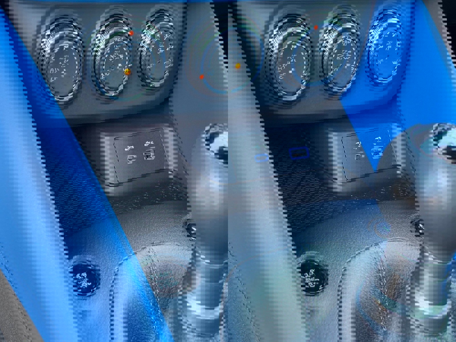 Certified 2024 Nissan Z Performance w/ Floor Mat Package image 25