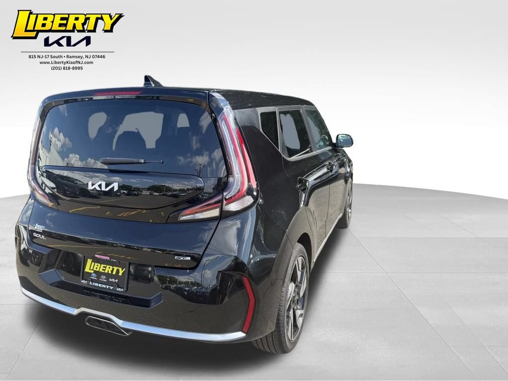 Used 2025 Kia Soul GT-Line w/ GT-Line Technology Package FWD image 7