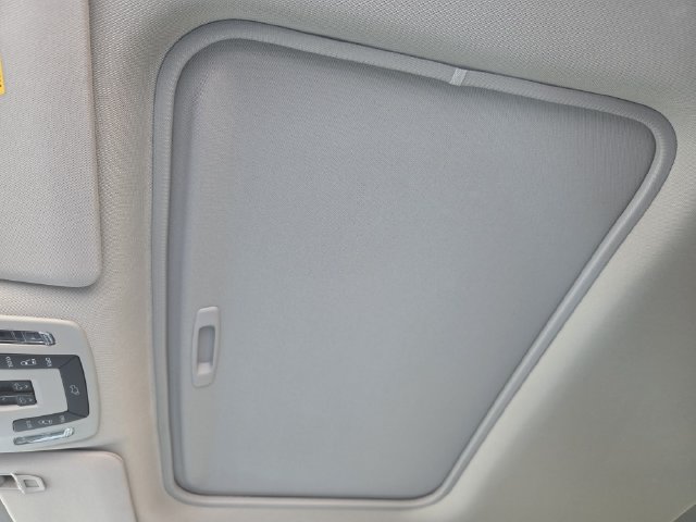 Certified 2025 Toyota Sienna XLE FWD image 22