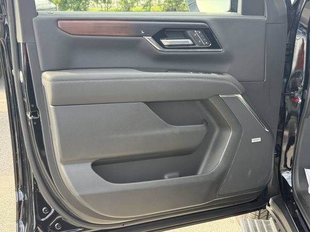 Used 2026 GMC Yukon Denali w/ Sun & Power Step Package AWD/4WD image 33