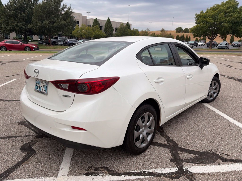 Used 2014 MAZDA MAZDA3 i SV FWD image 10