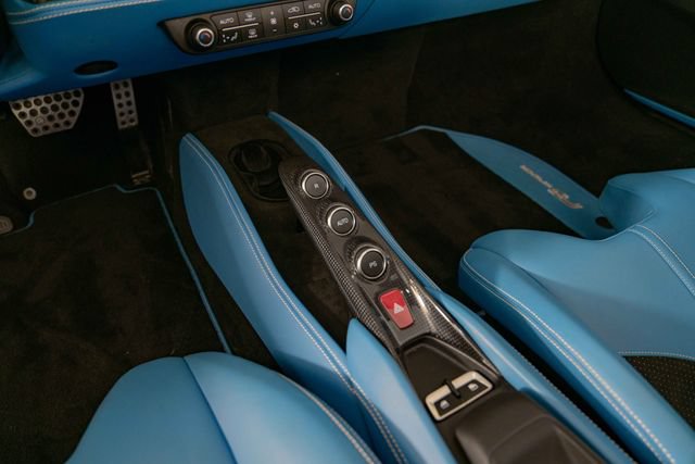 Used 2023 Ferrari F8 Tributo RWD image 21