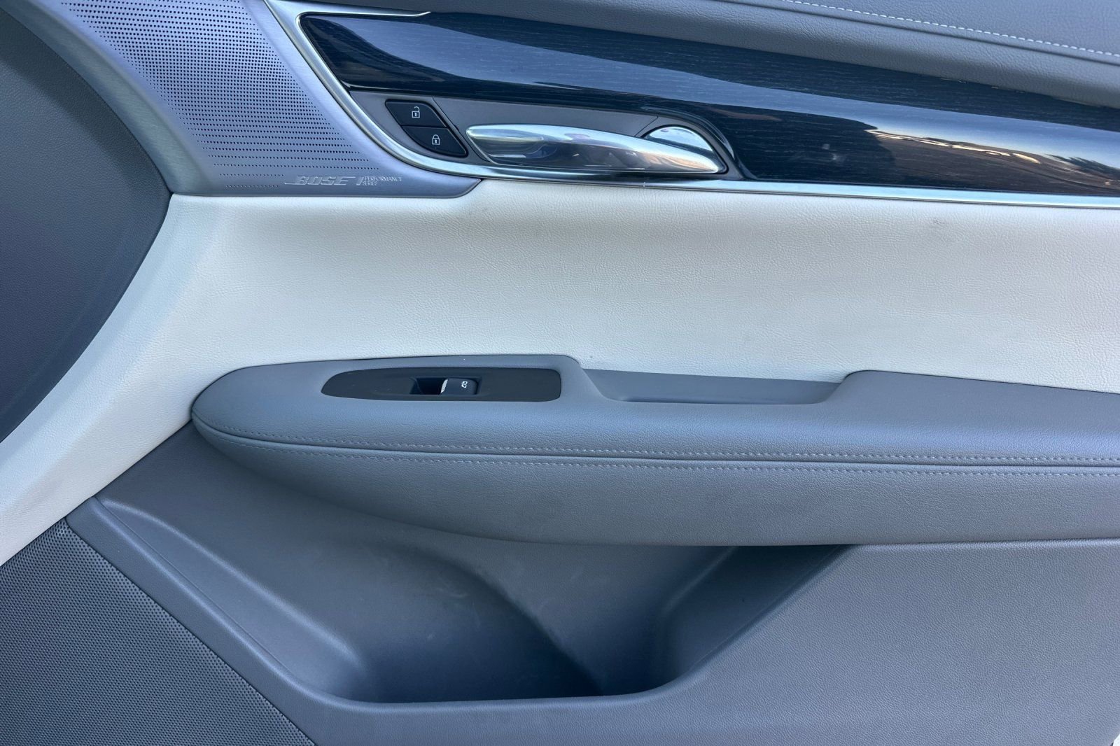 Certified 2025 Cadillac XT6 Premium Luxury image 22