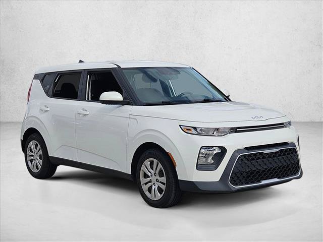 Used 2022 Kia Soul LX FWD image 3