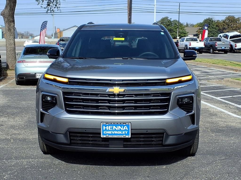New 2026 Chevrolet Traverse LT w/ Enhanced Driving Package image 2