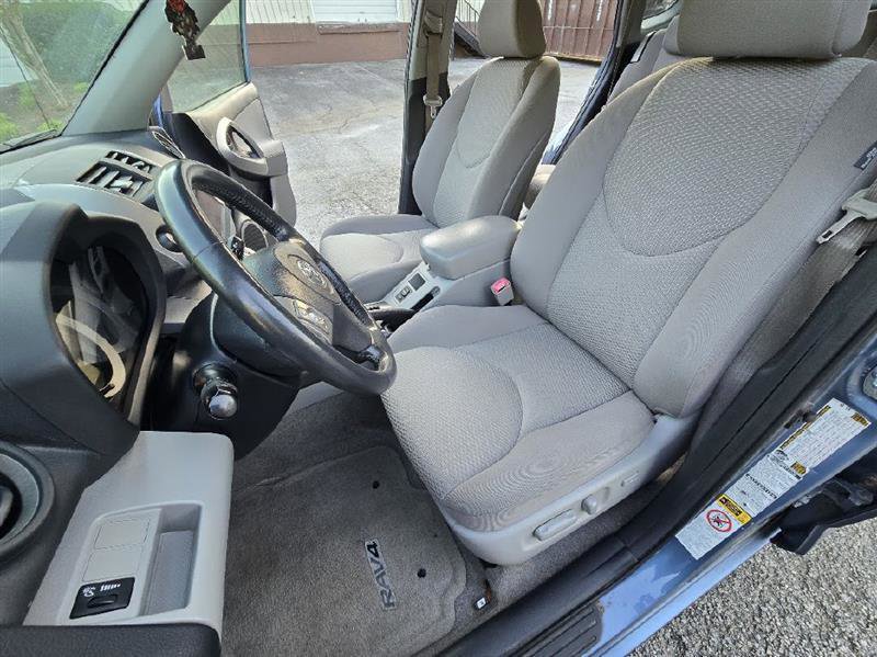 Used 2008 Toyota RAV4 Limited AWD/4WD image 25
