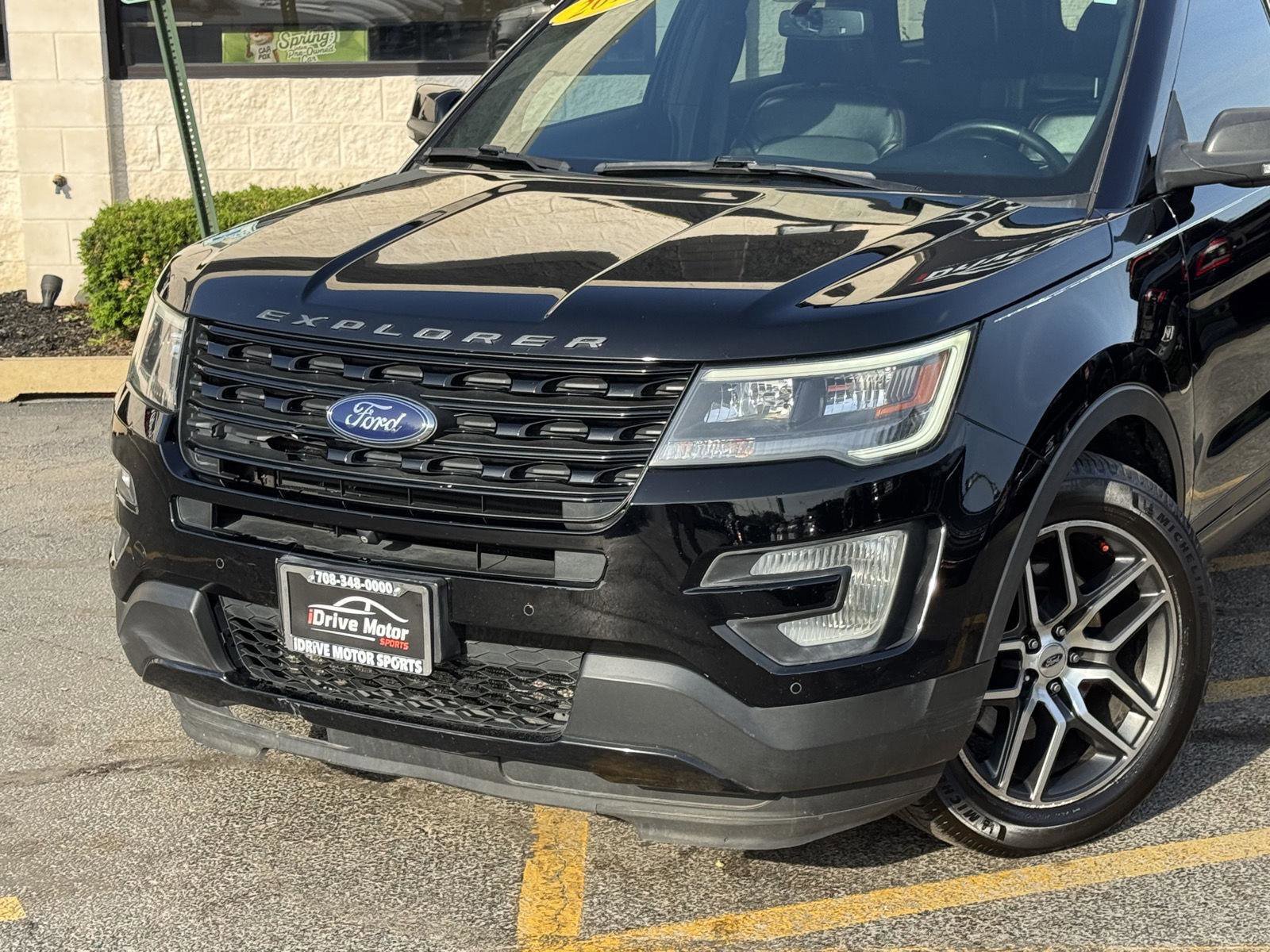 Used 2017 Ford Explorer Sport w/ Equipment Group 401A AWD/4WD image 3