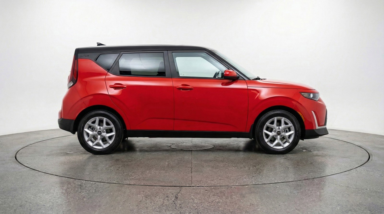 Used 2025 Kia Soul LX w/ LX Technology Package image 9