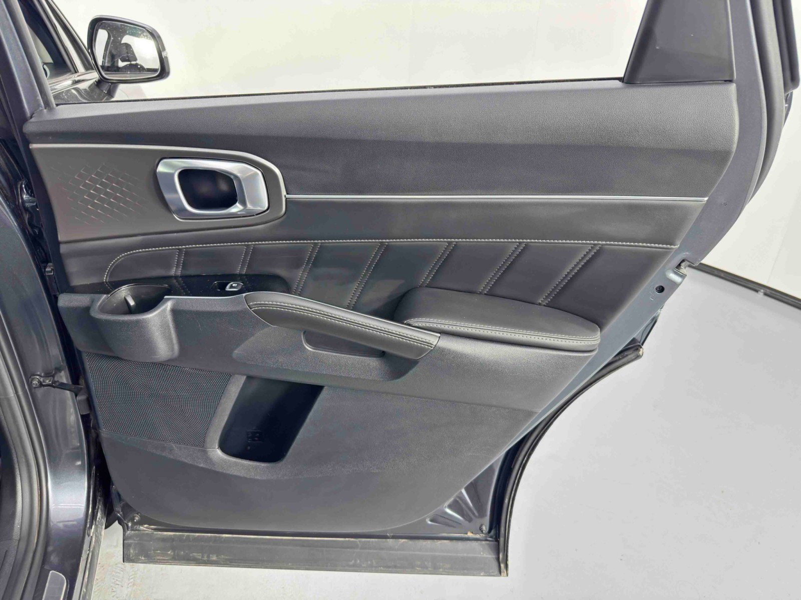 Used 2023 Kia Sorento SX image 43