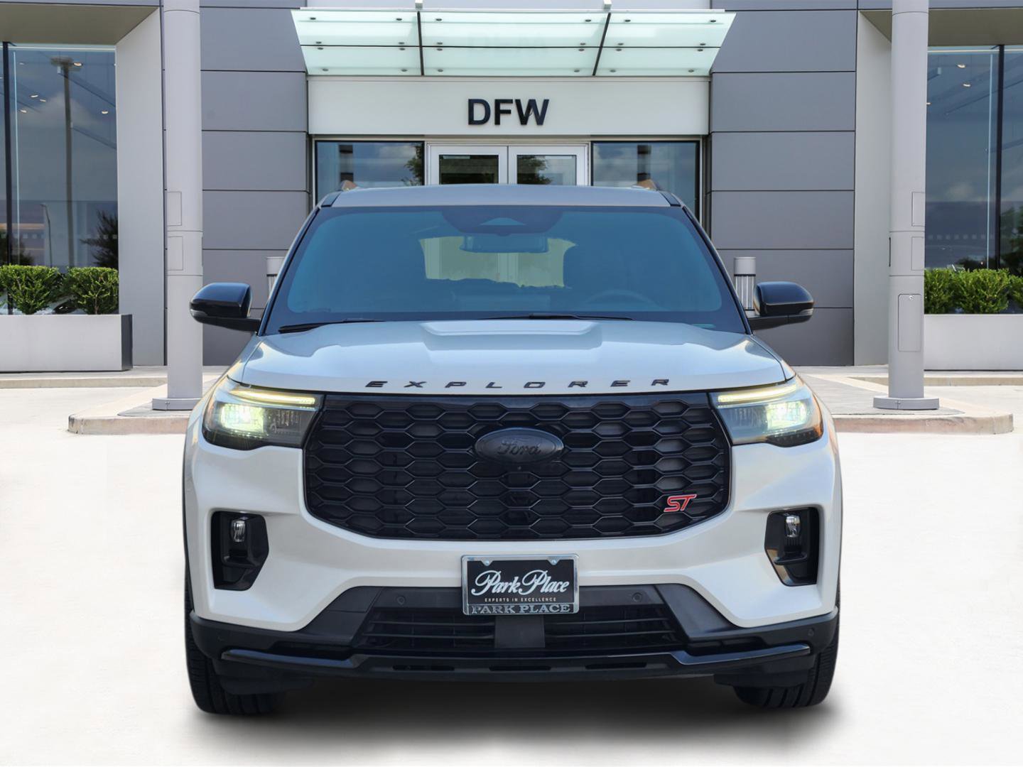 Used 2025 Ford Explorer ST w/ Sun And Sound Package video 2