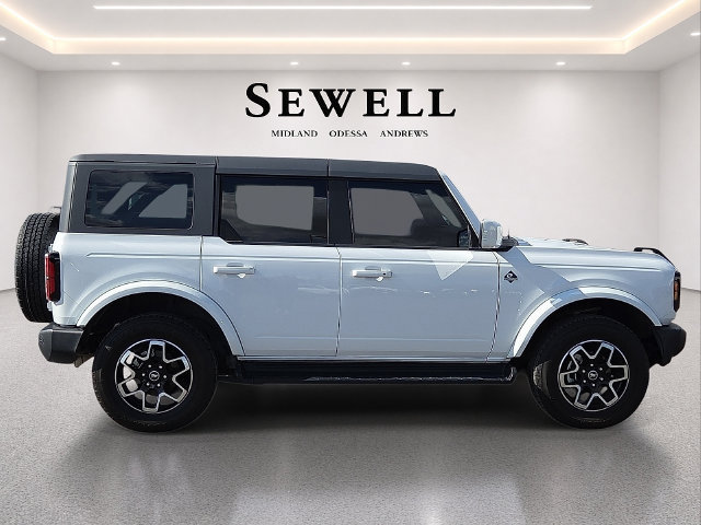 Used 2025 Ford Bronco Outer Banks AWD/4WD image 5