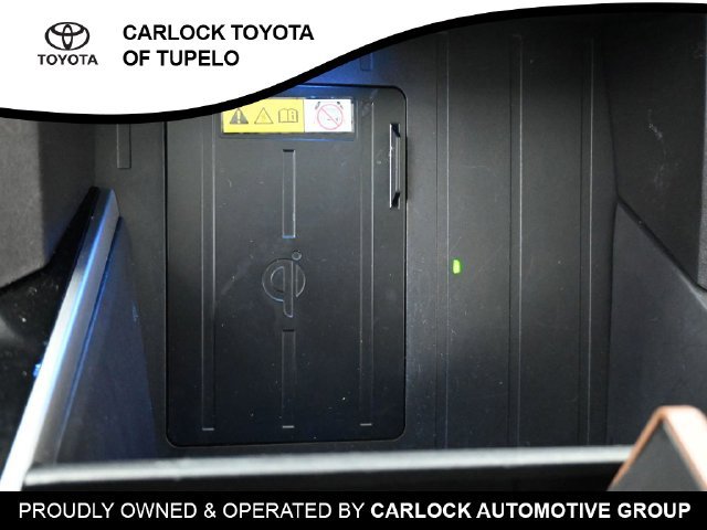 Used 2024 Toyota Sequoia Capstone AWD/4WD image 15