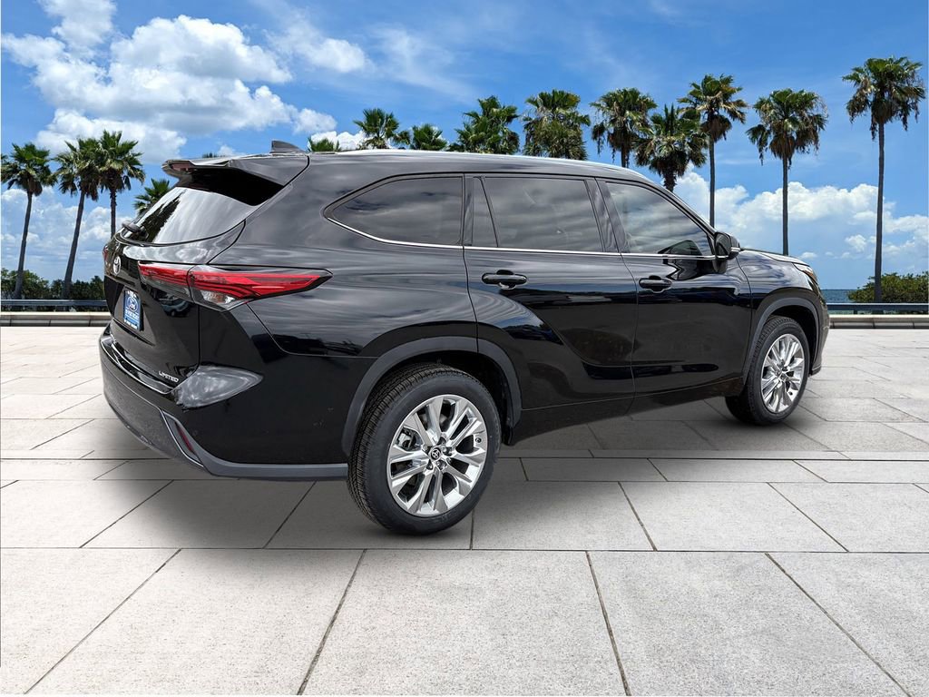Used 2020 Toyota Highlander Limited image 8