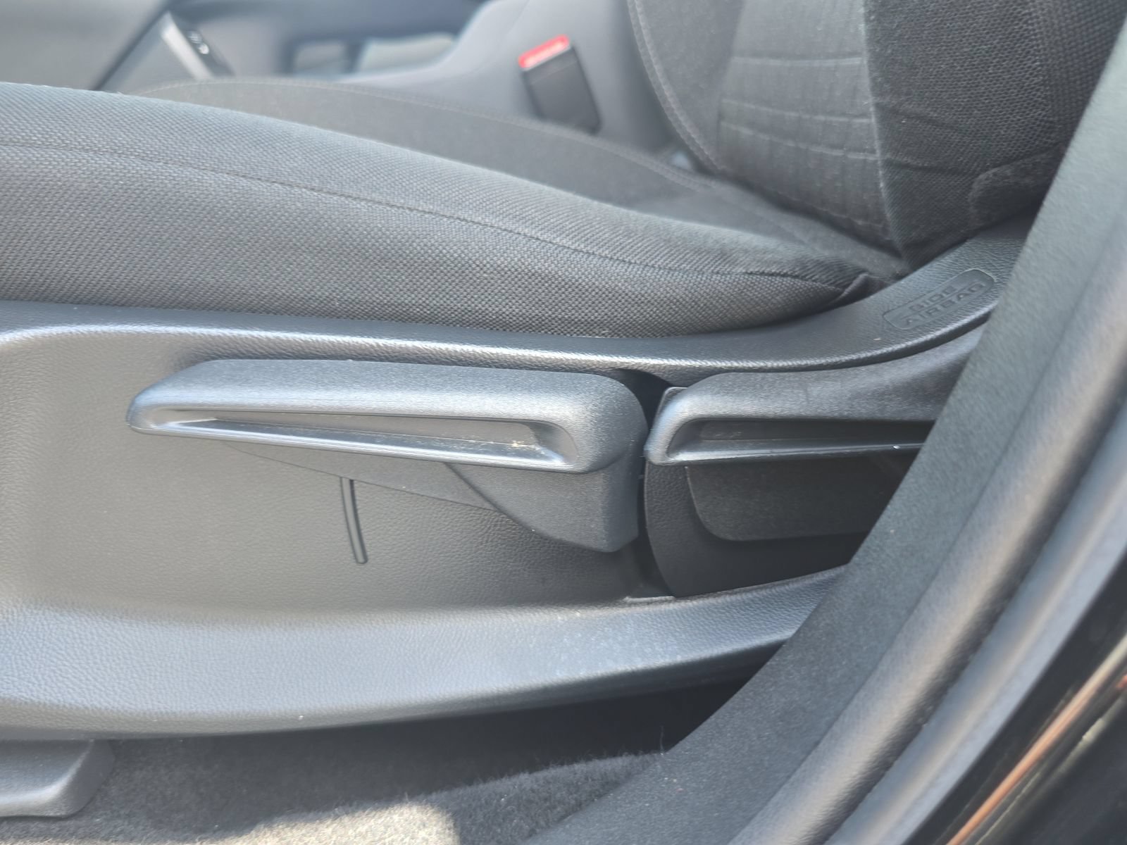 Certified 2025 Honda HR-V LX image 15