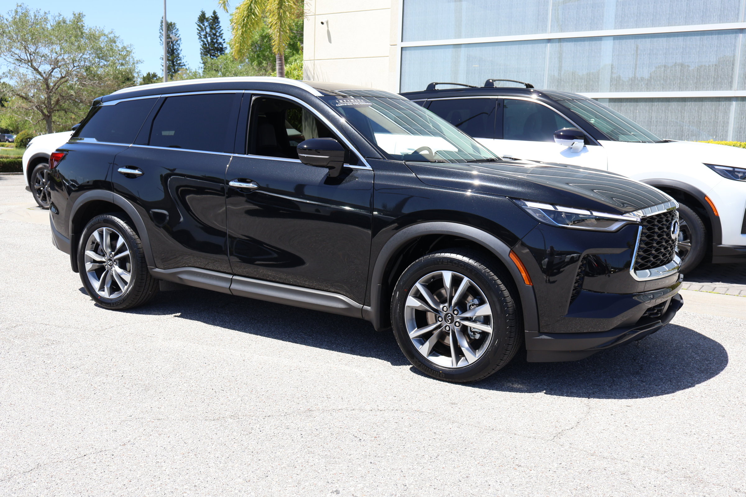 Certified 2024 INFINITI QX60 Luxe image 12