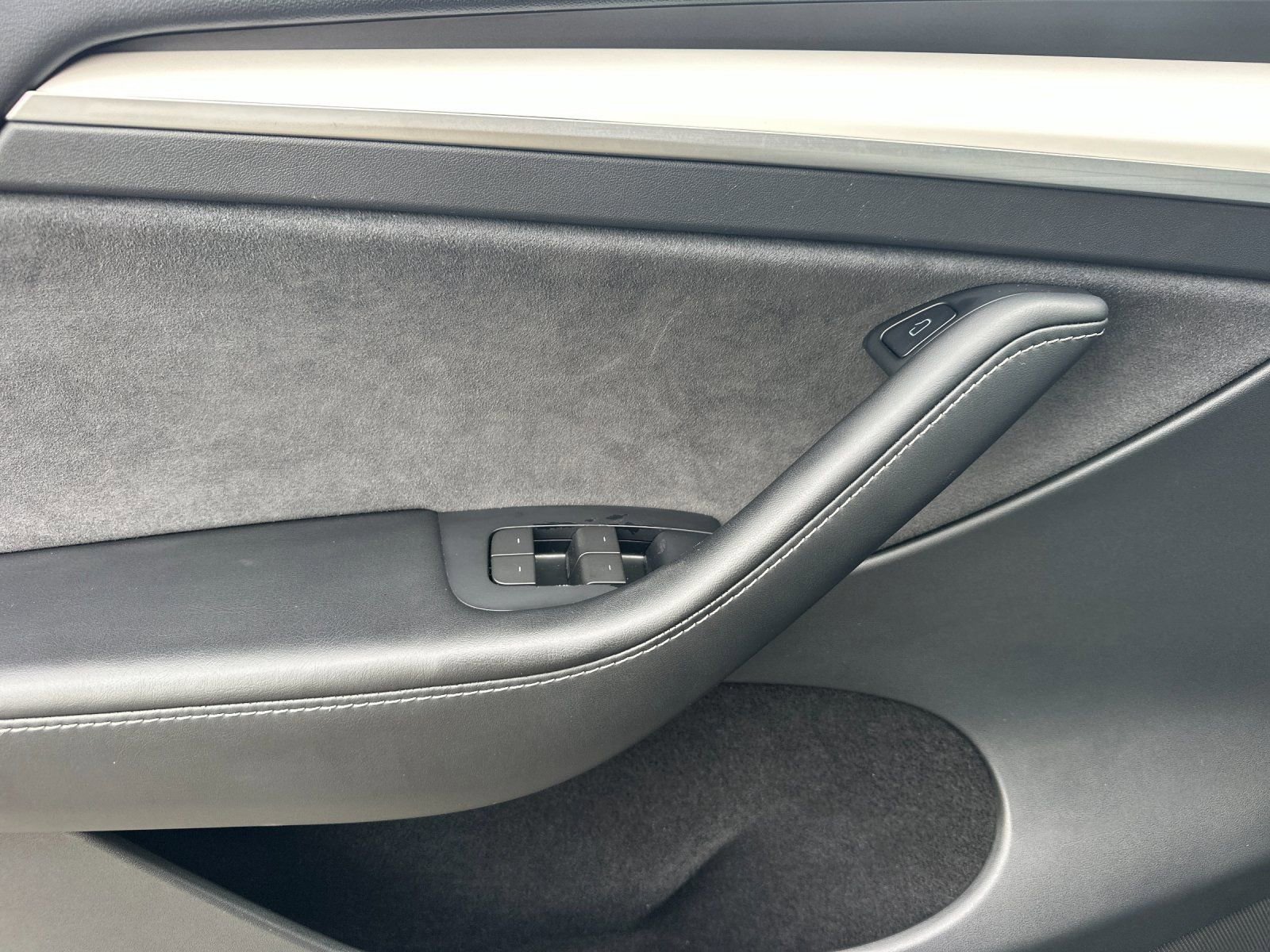 Used 2023 Tesla Model Y Long Range image 10