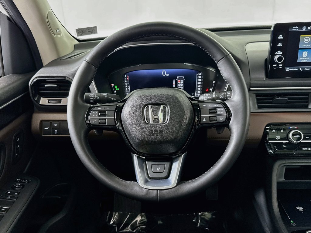 Used 2024 Honda Pilot Elite image 11