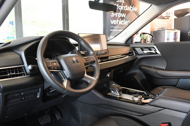 New 2026 Mitsubishi Outlander ES AWD/4WD image 24