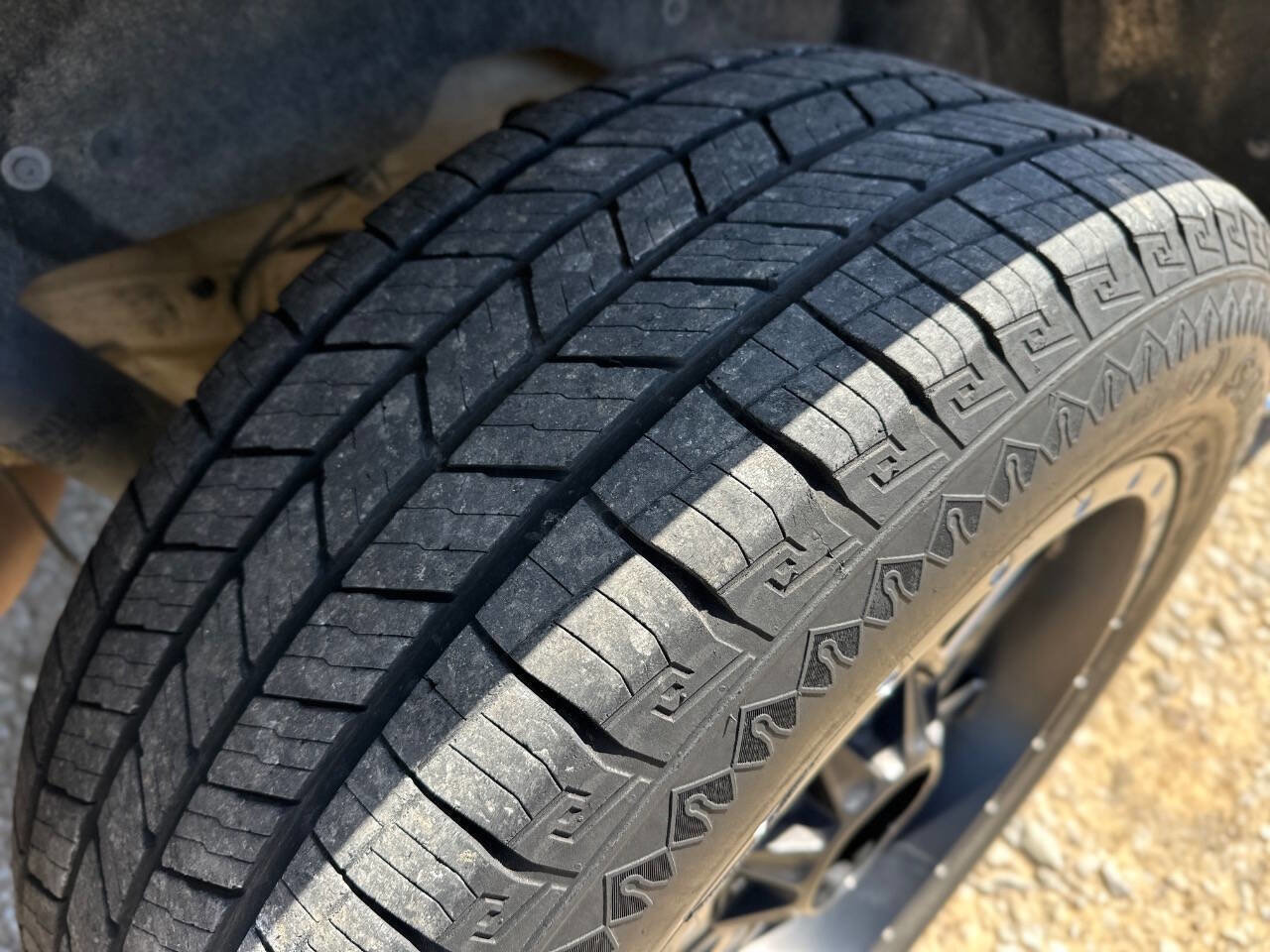 Used 2015 GMC Yukon XL SLT w/ Open Road Package image 14