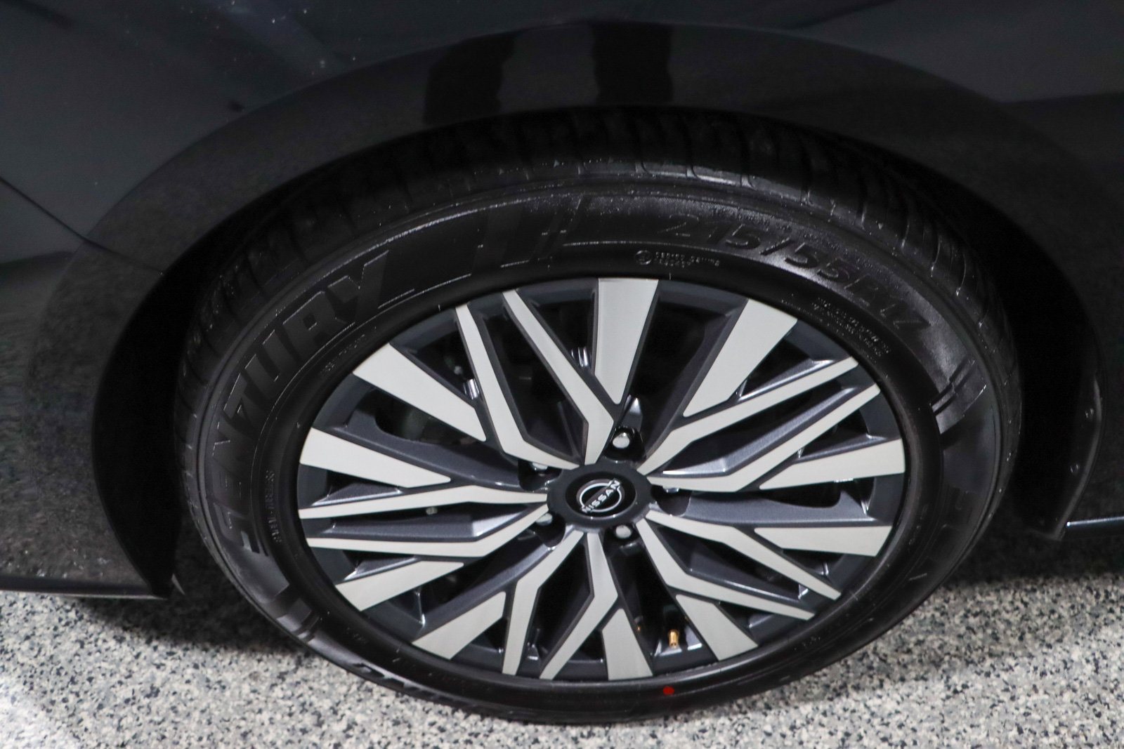 Used 2024 Nissan Altima 2.5 SV image 11