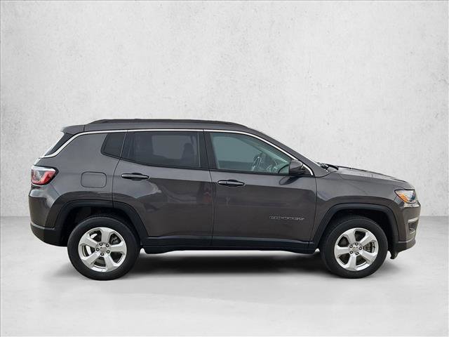 Used 2019 Jeep Compass Latitude w/ Cold Weather Group image 4