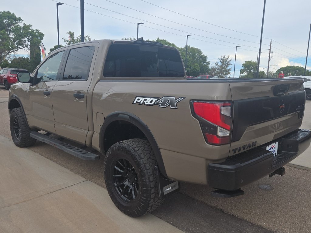 Used 2022 Nissan Titan PRO-4X w/ Pro-4x Convenience Package AWD/4WD image 7