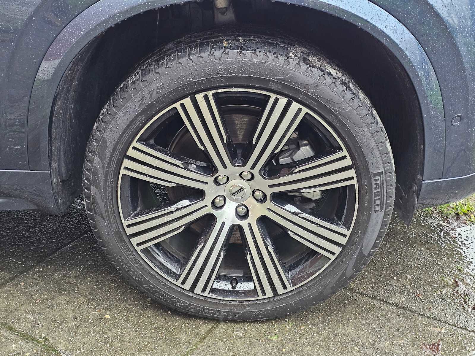 Used 2023 Volvo XC90 T8 Plus w/ Protection Package image 9