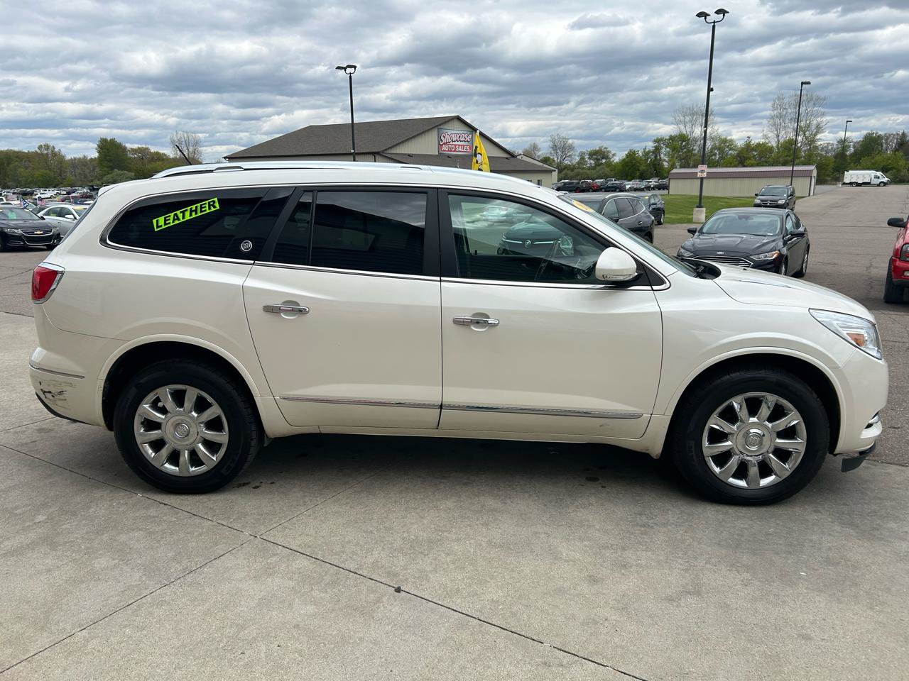 Used 2013 Buick Enclave Leather FWD image 4