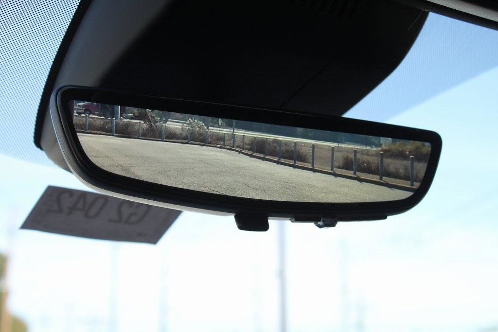 New 2026 GMC Yukon AT4 Ultimate w/ LPO, Floor Liner Package image 15