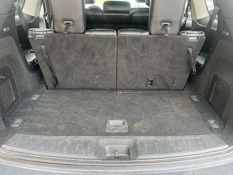 Used 2019 Nissan Pathfinder SL AWD/4WD image 14