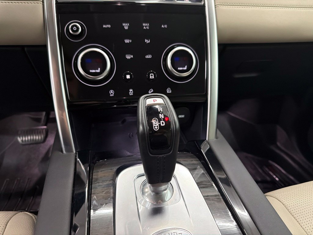 Used 2020 Land Rover Discovery Sport SE AWD/4WD image 17
