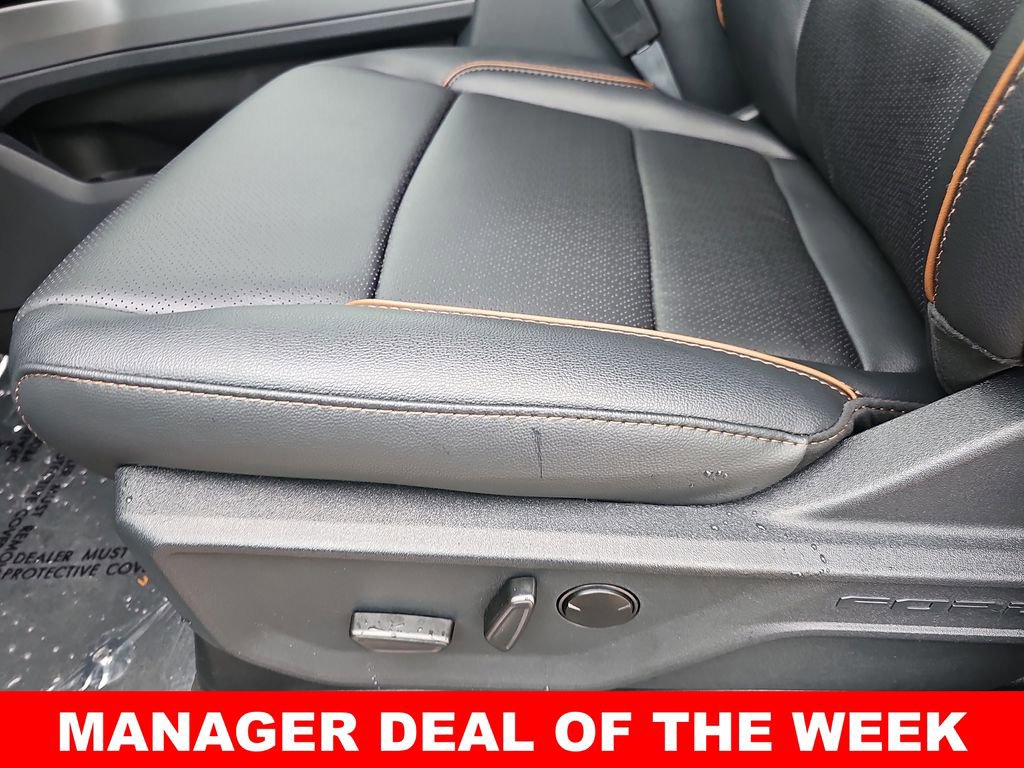 New 2026 Ford F250 Lariat w/ Black Appearance Package image 28