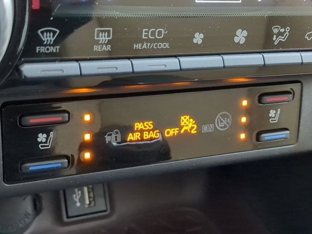 Used 2025 Toyota RAV4 Limited image 14