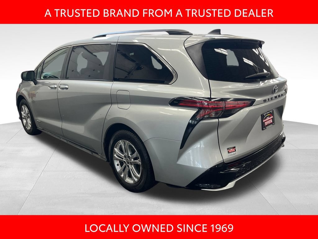 Certified 2021 Toyota Sienna XSE w/ XSE Plus Package AWD/4WD image 4