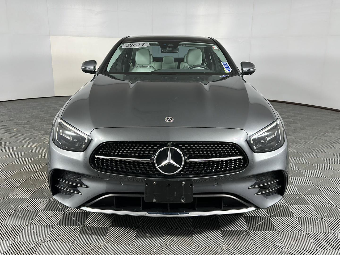 Used 2023 Mercedes-Benz E 450 4MATIC Sedan image 3