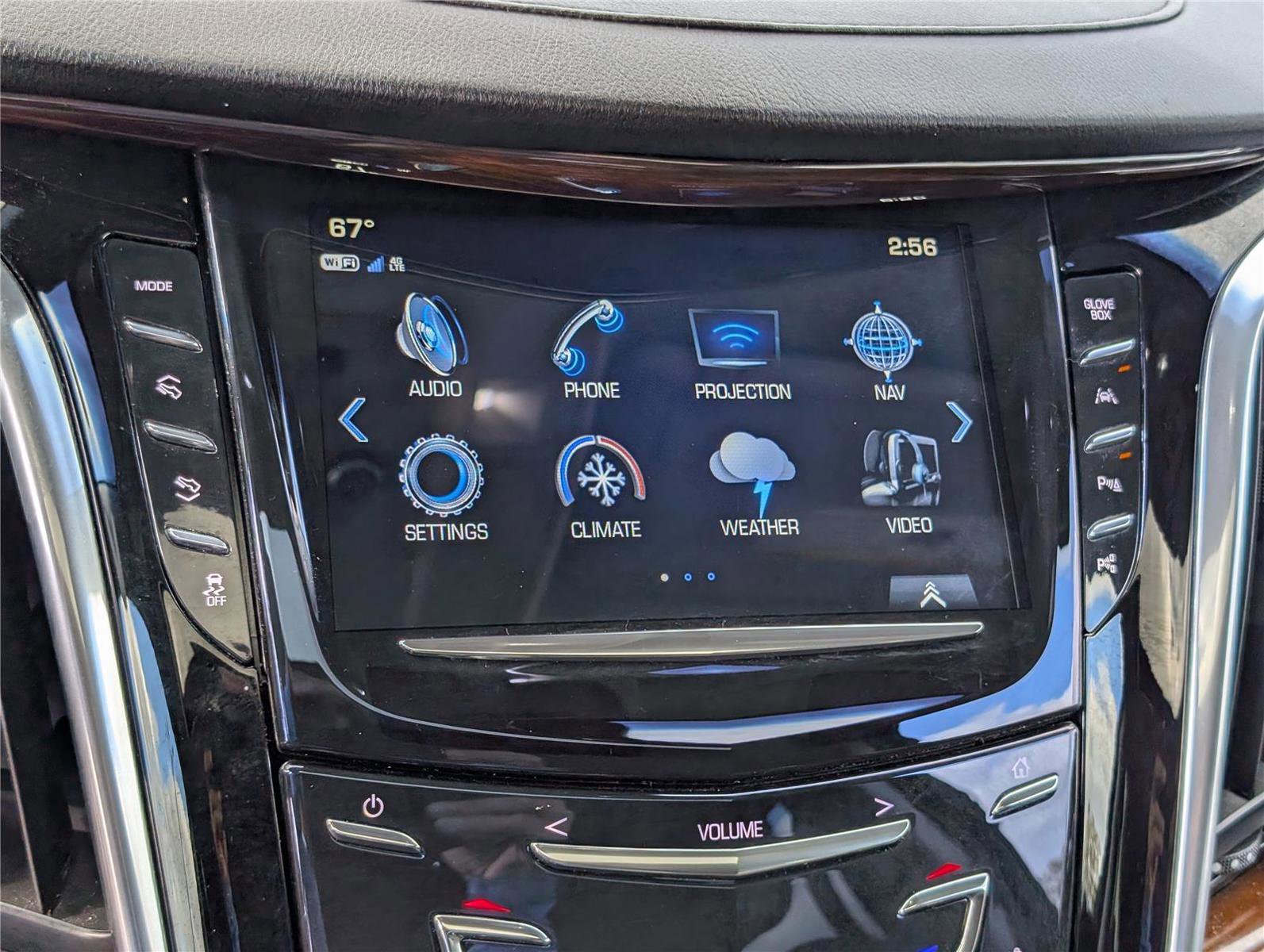 Used 2019 Cadillac Escalade Premium Luxury image 32