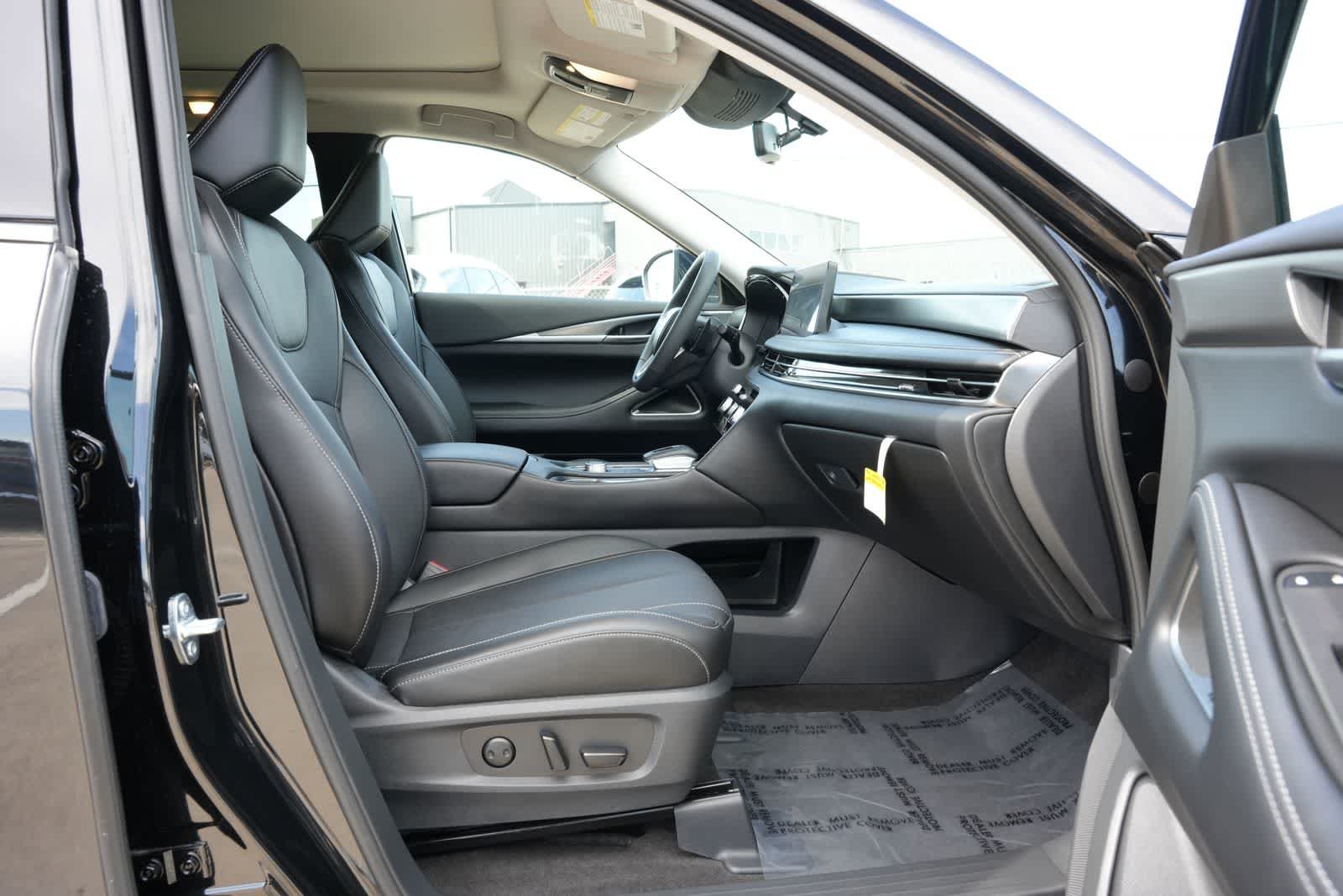Certified 2027 INFINITI QX60 Luxe w/ Cargo Package FWD image 22