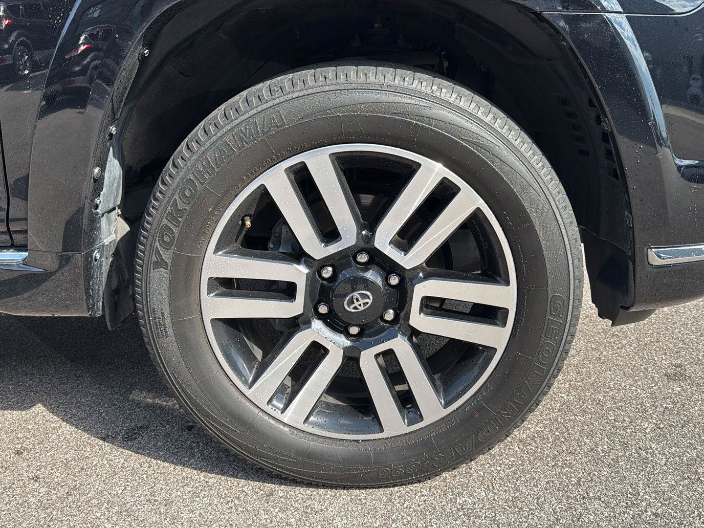 Used 2023 Toyota 4Runner Limited AWD/4WD image 15
