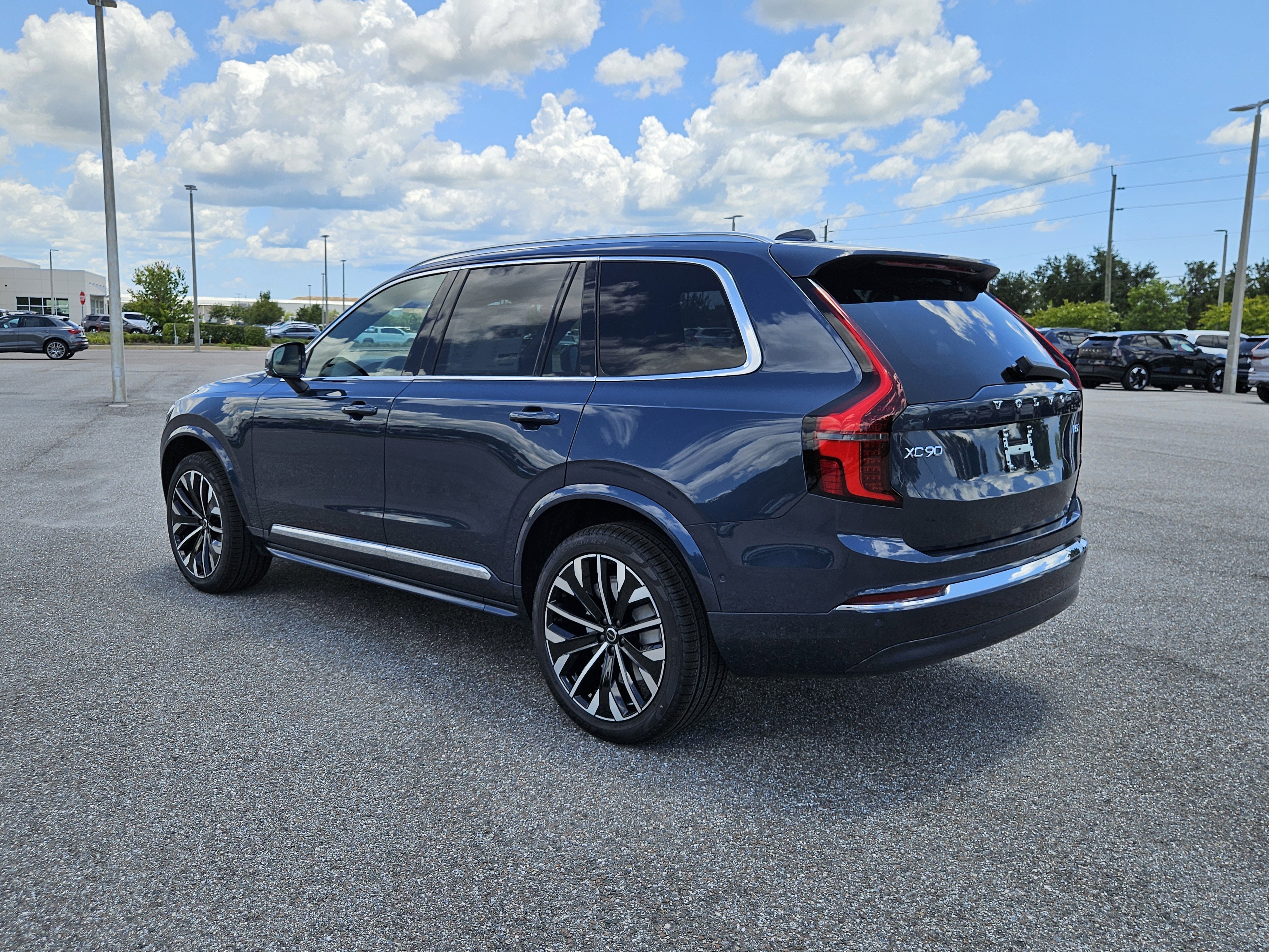 New 2026 Volvo XC90 B5 Plus image 5