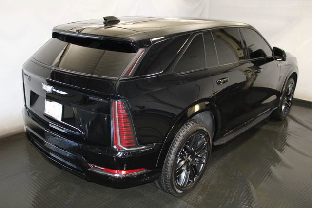 Certified 2025 Cadillac Escalade IQ Sport 2 w/ LPO, ONYX Package AWD/4WD image 4