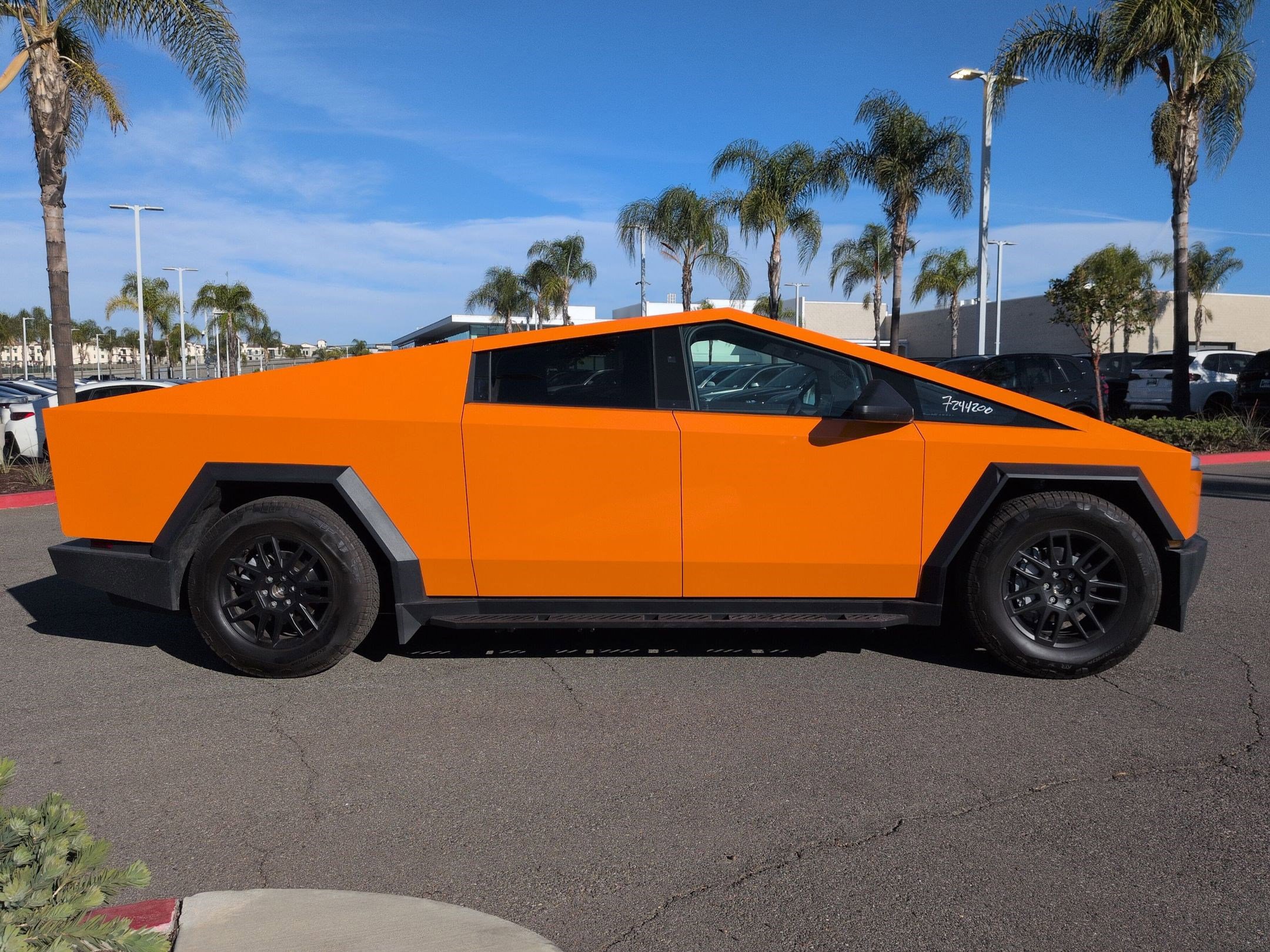 Used 2025 Tesla Cybertruck AWD Crew Cab image 11