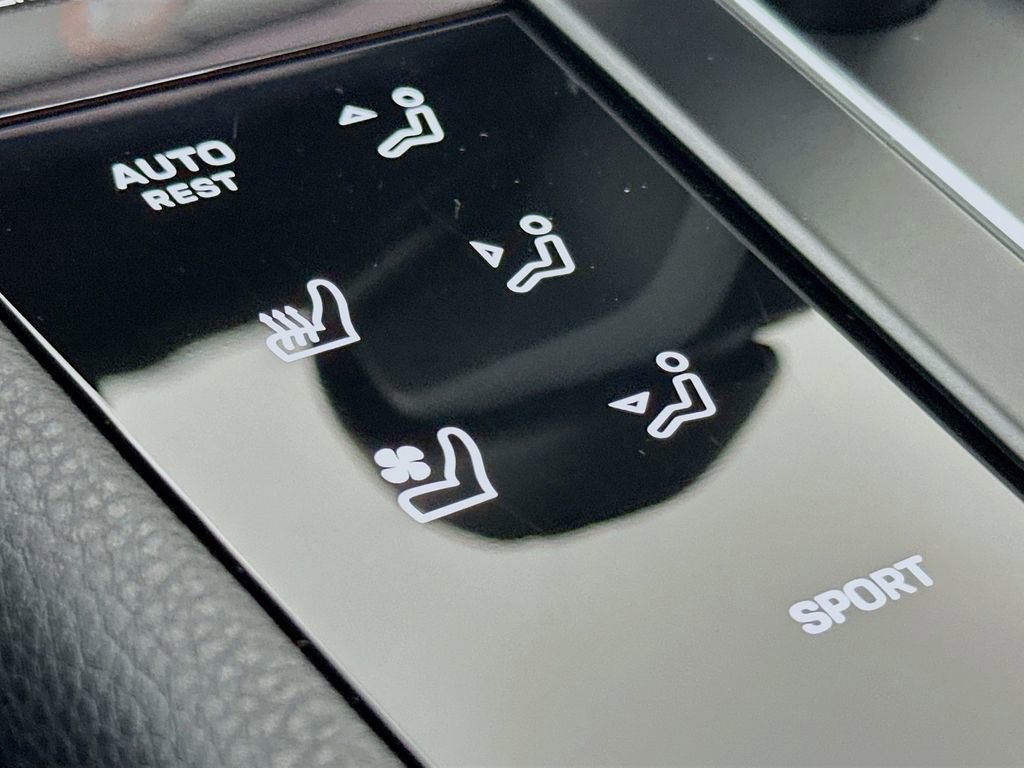 Certified 2026 Porsche Macan image 22