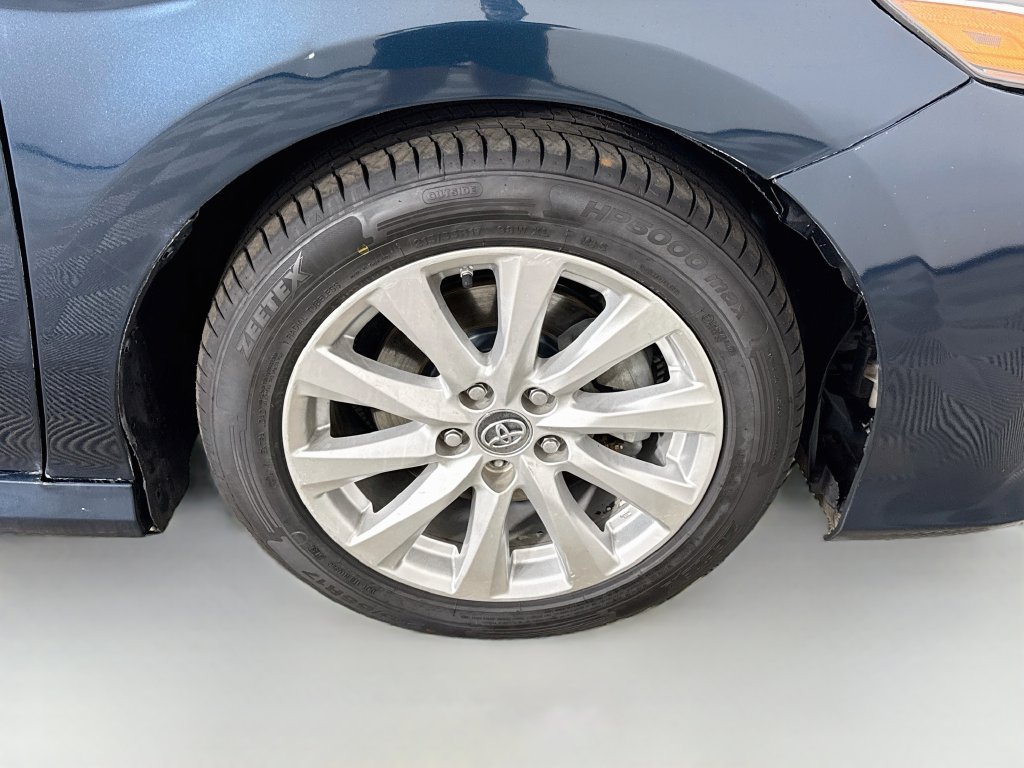 Used 2019 Toyota Camry LE FWD image 30