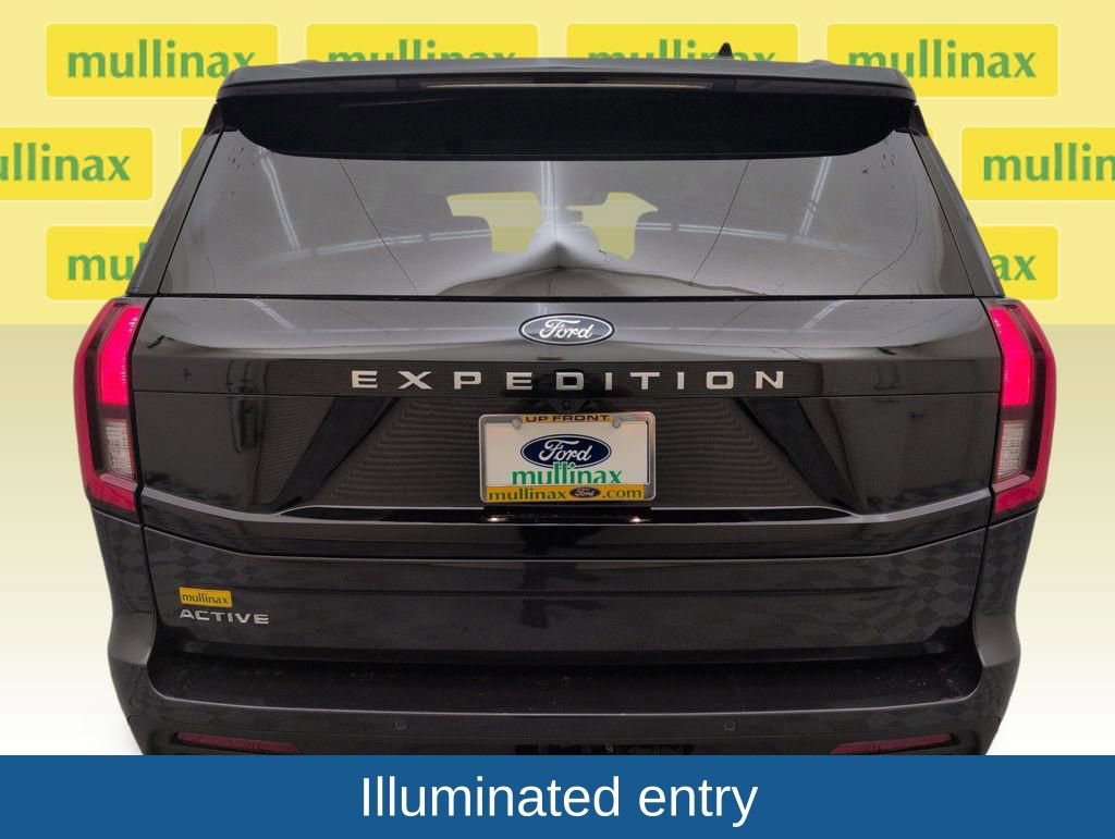 Certified 2025 Ford Expedition Active image 29